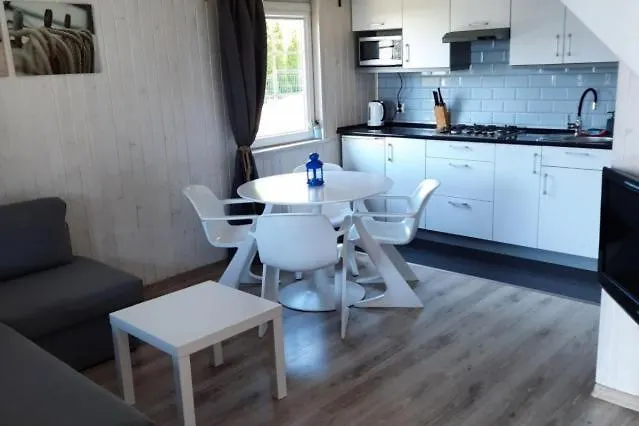 Wakacyjne Koral Semesterbostad *